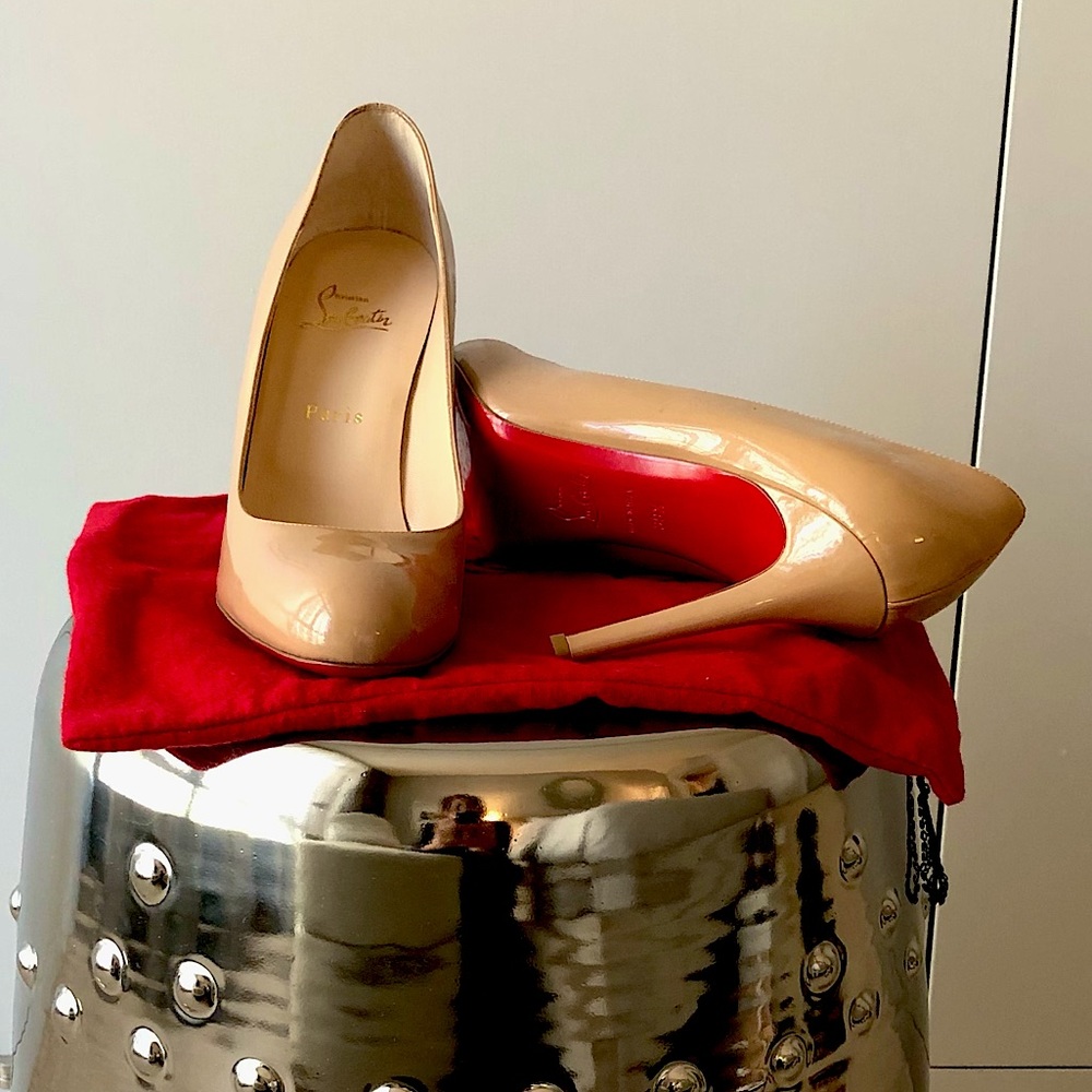 Christian Loubtoutin round-toe